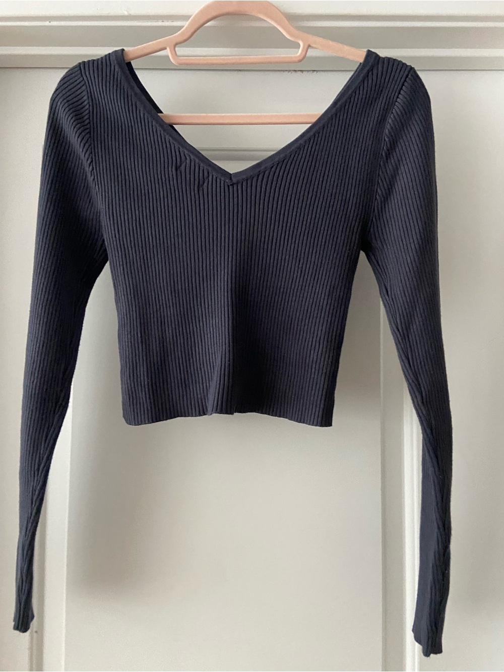 Beverly & Beck Ribbed V-Neck Cropped Sweater - 3pc Bundle - Picture 7 of 11